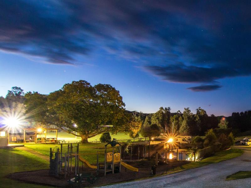 Waitomo Top 10 Holiday Park Cuevas de Waitomo Exterior foto