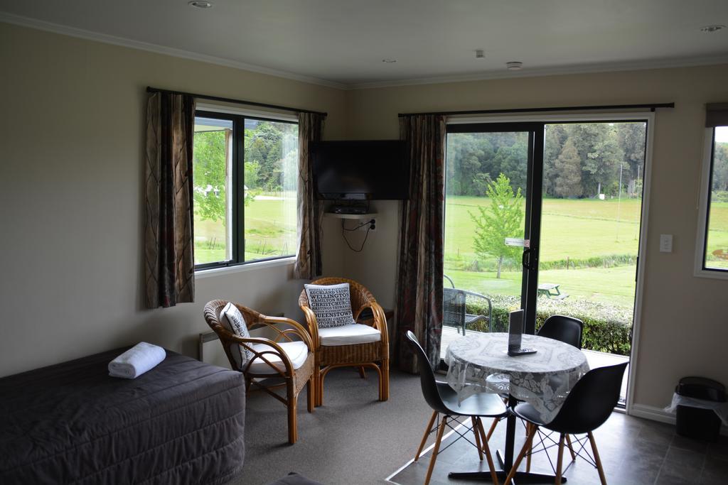 Waitomo Top 10 Holiday Park Cuevas de Waitomo Exterior foto
