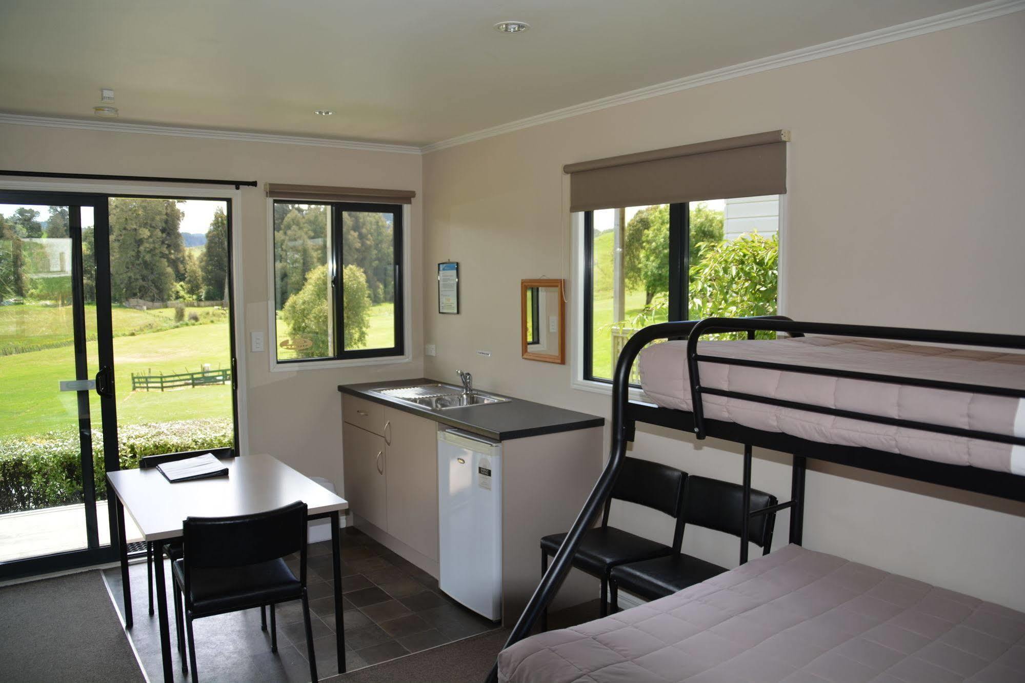 Waitomo Top 10 Holiday Park Cuevas de Waitomo Exterior foto