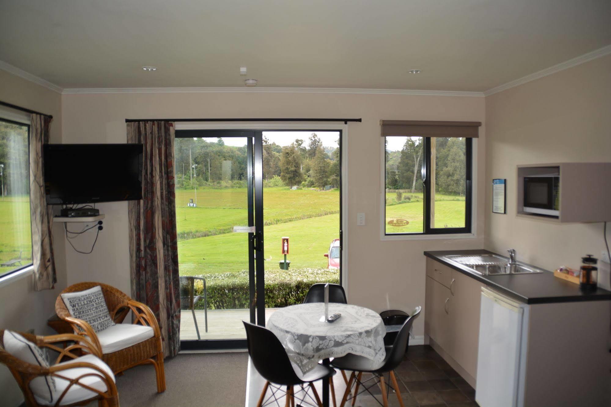 Waitomo Top 10 Holiday Park Cuevas de Waitomo Exterior foto